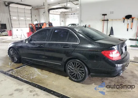 2013 Mercedes-Benz C 300 4Matic from USA, damaged, VIN WDDGF8ABXDG082799